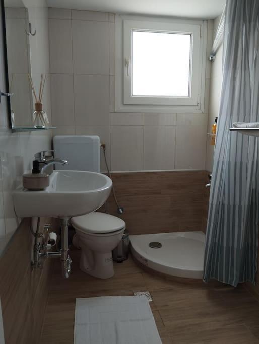 Vicky'S Central Apartment Corinth Екстер'єр фото